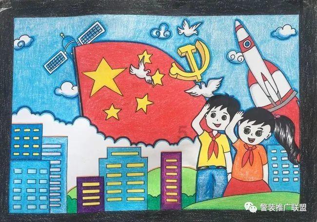 跑进西湖群山 画出“中国龙”